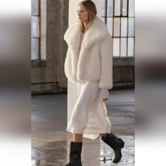 ZARA SHORT FAUX FUR JACKET ZW COLLECTION - Picture 9 of 10